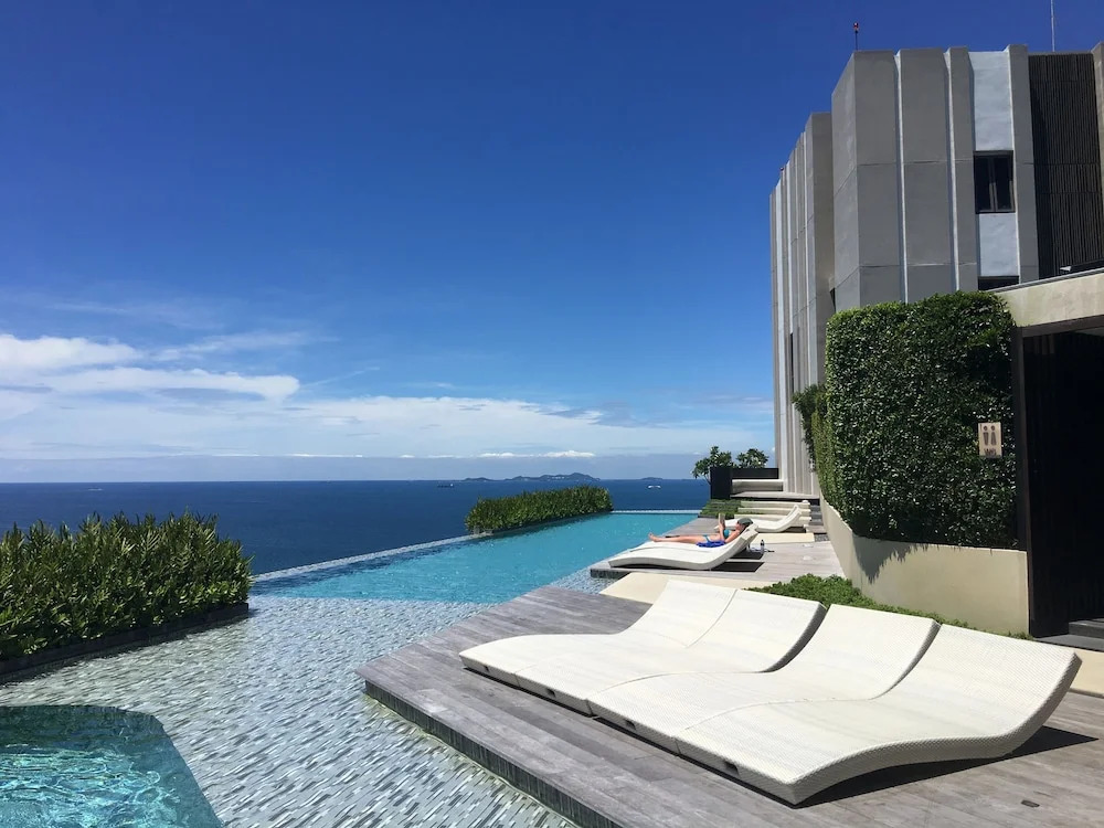 Beachfront Sea View Baan Plai Haad