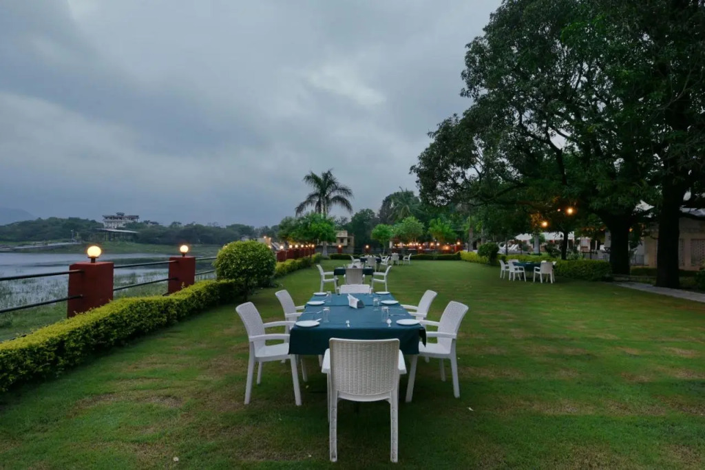Shree Vilas Orchid A Lake View Hotel Udaipur