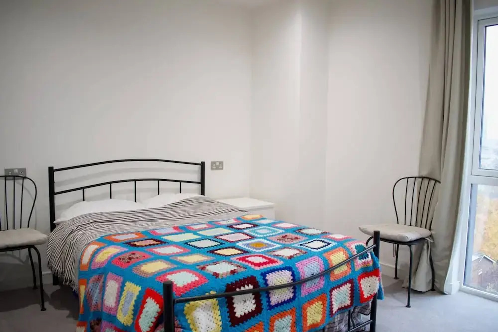 Modern 1 Bedroom Flat With Balcony Near Canary Wharf