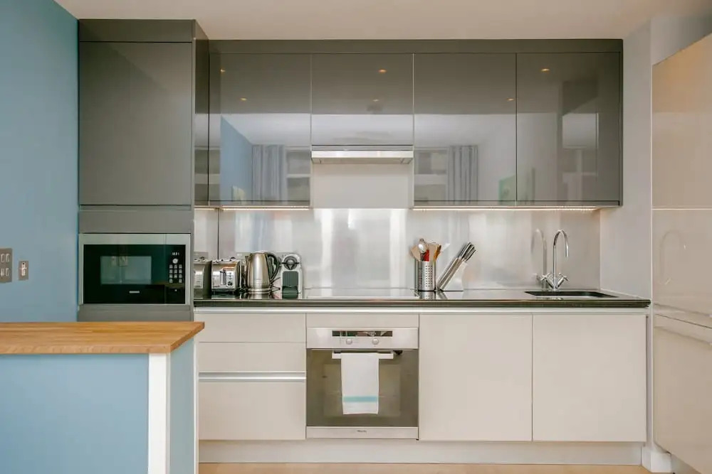 2 Bedroom Canal-side Flat