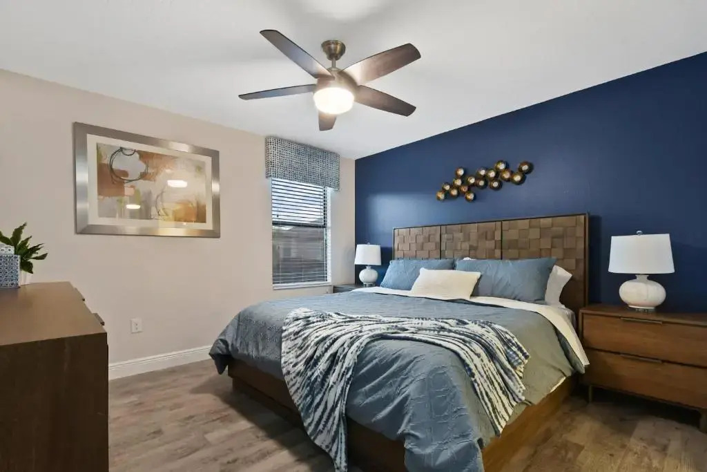 Disney themed, pool, close to parks!