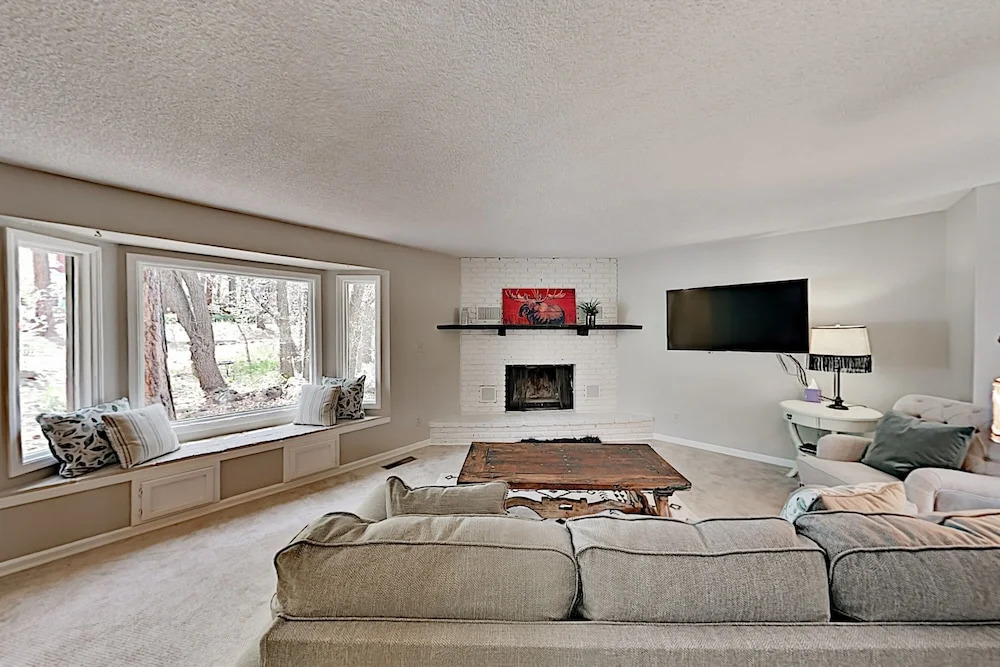 3330smoo 4 Bedroom Home