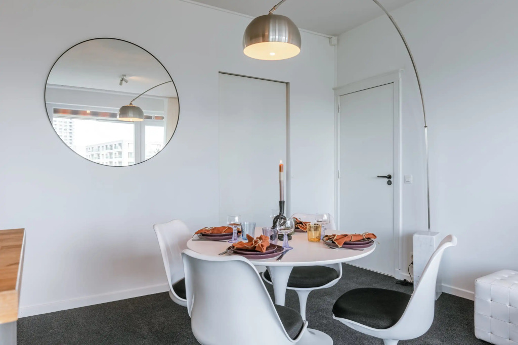 Apartment in Antwerp with view on the Scheldt