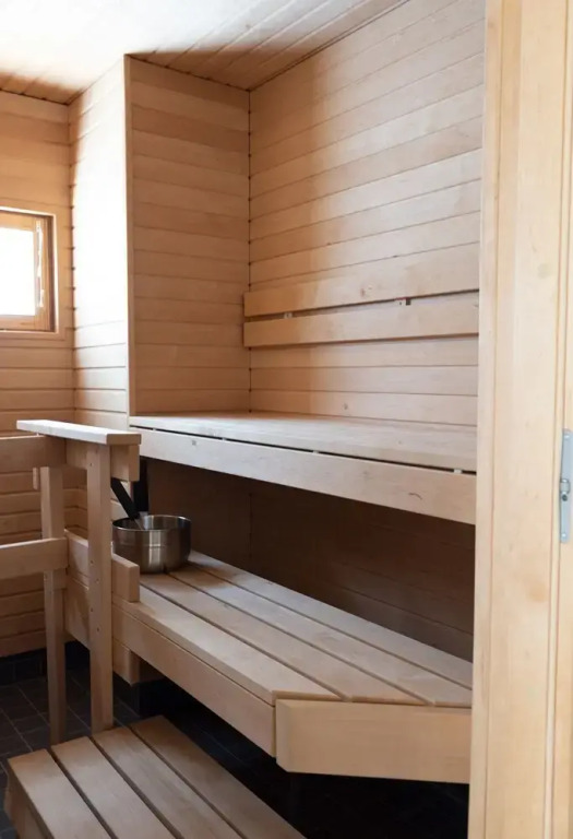 2ndhomes Gorgeous 2-story Home w Sauna