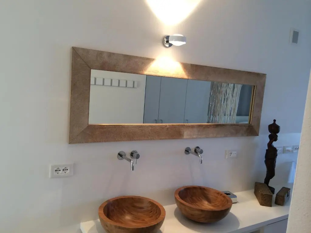 Zeno Suites