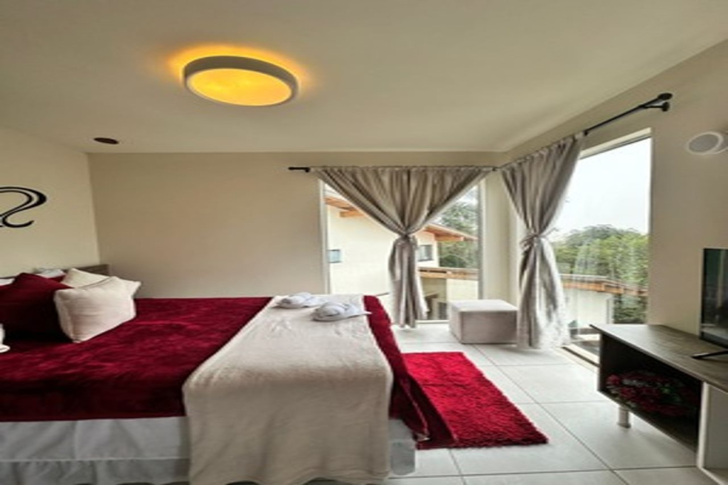 Bombinhas Guest House