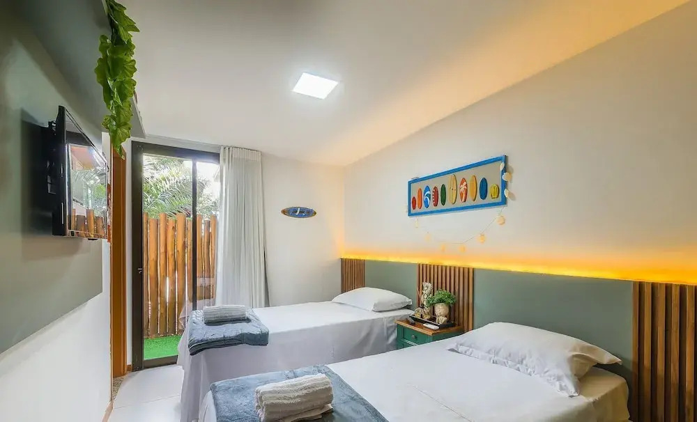 2 Suite Apartment in Condo With Pool Eko0008
