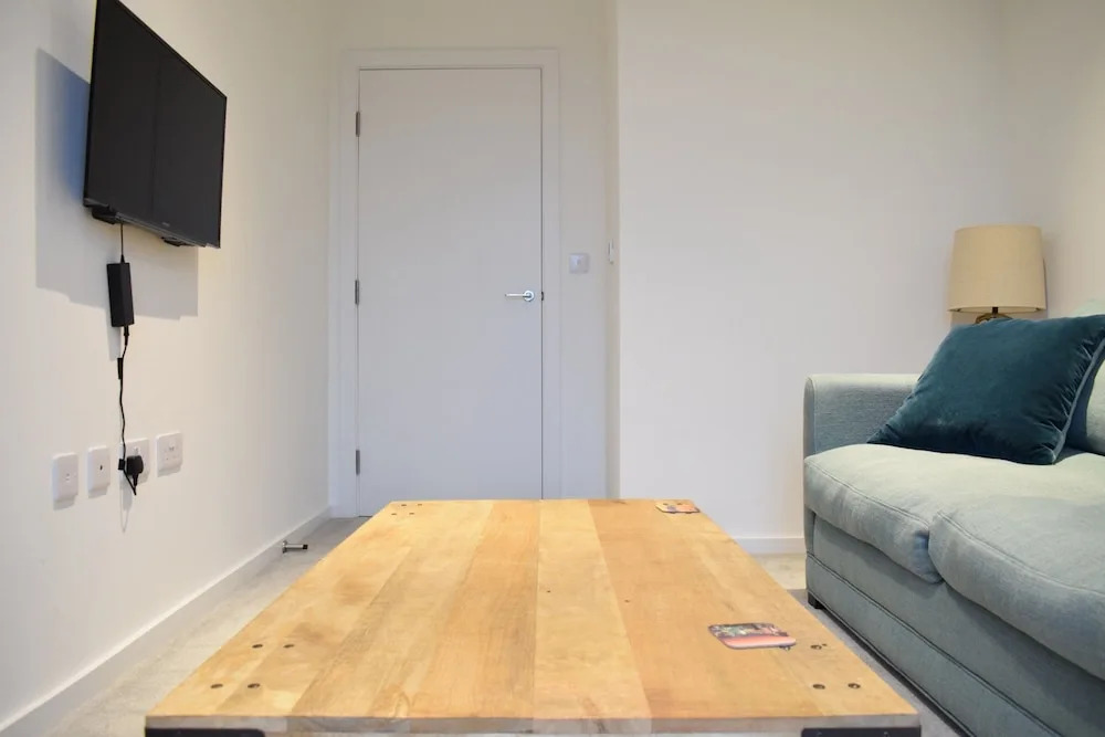 Spacious Greenwich Flat