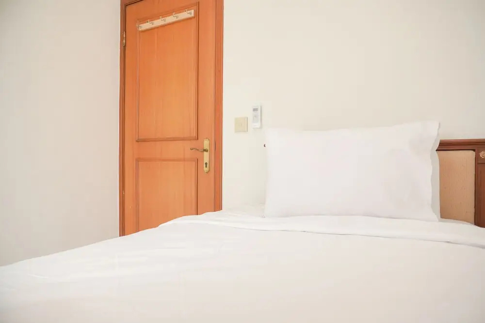 Homey And Cozy Stay 2Br Puri Casablanca Apartment