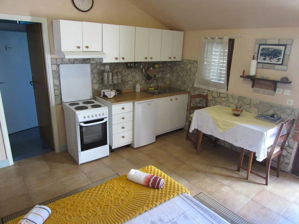 Charming Unique Apartment For 4