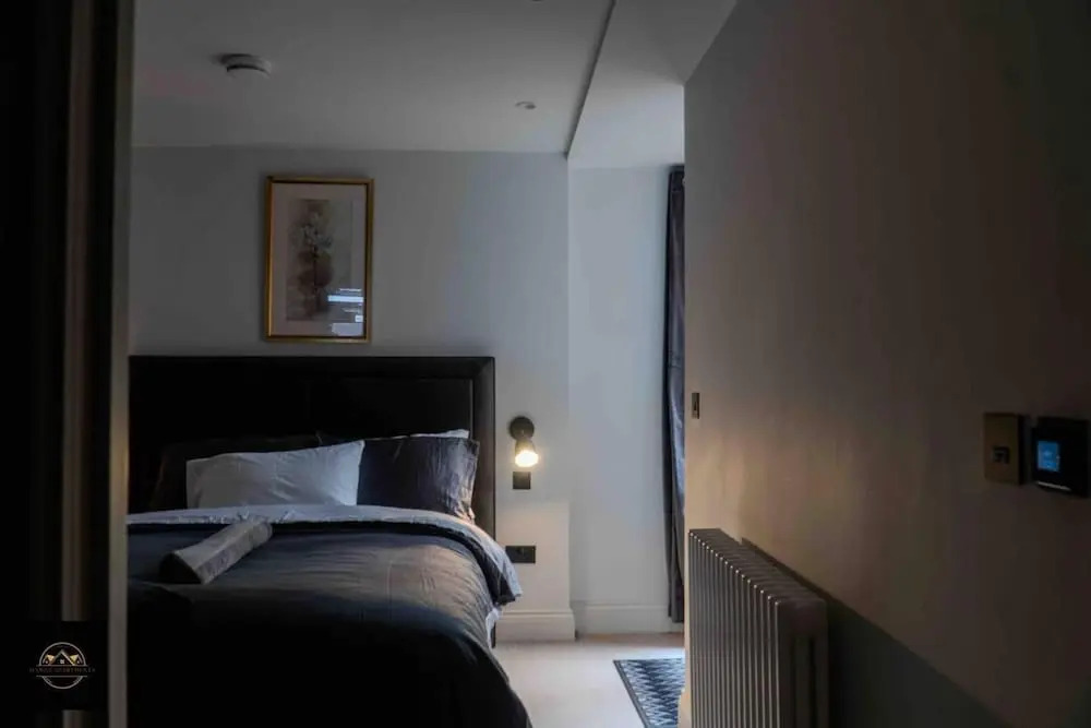 Lovely 3-bed Apartment in Altrincham