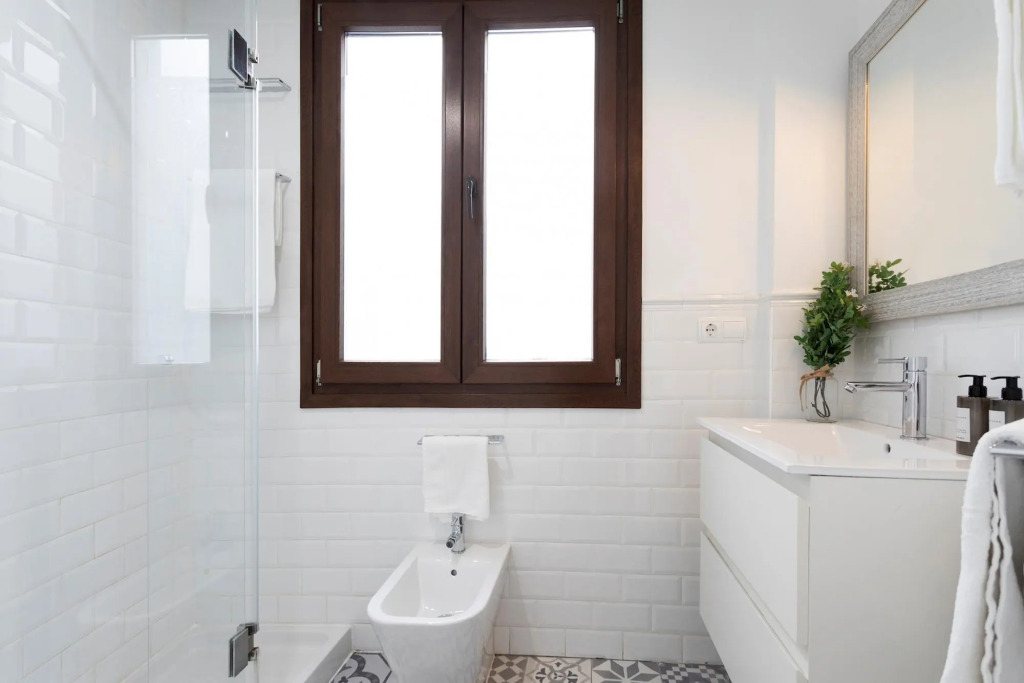 Lovely 1-bedroom apartment near the Cathedral. Zacatin 202