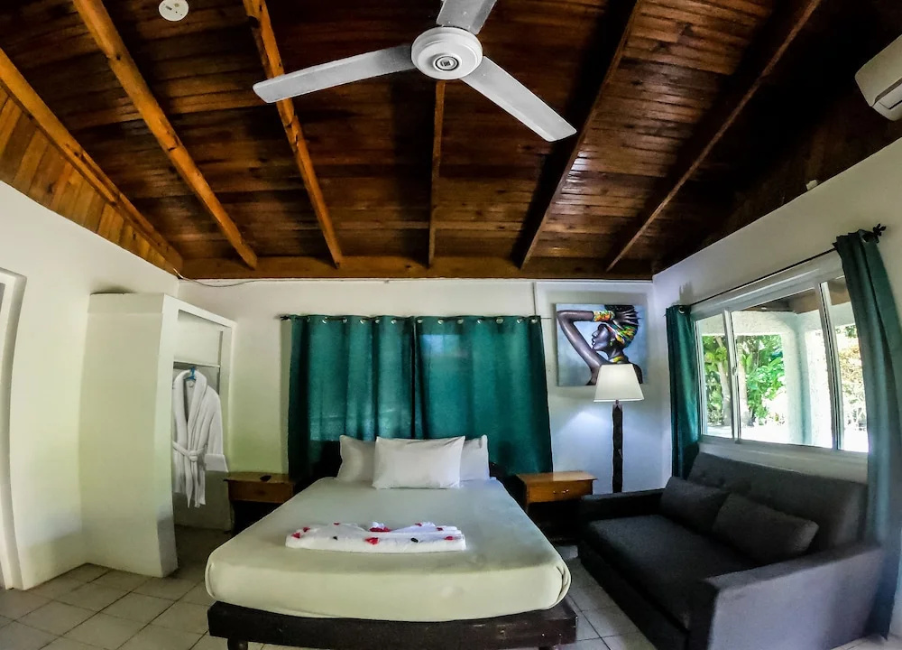 Xye   Resort
