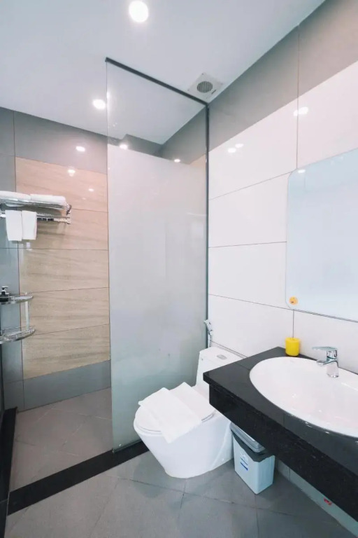 Greenview City Hotel
