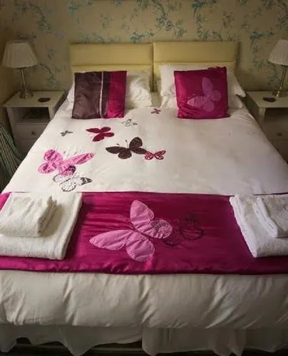 Long Chimneys Bed & Breakfast