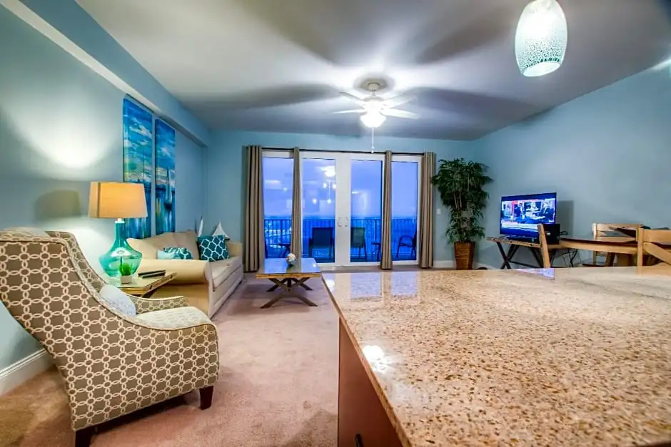 Laketown Wharf #638 by Nautical Properties