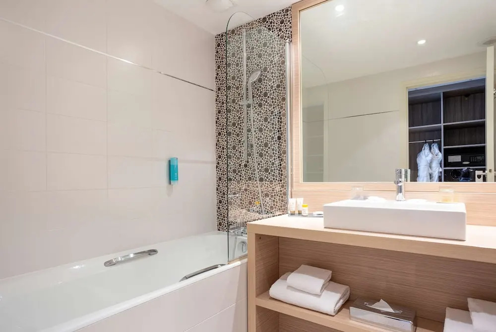 Riviera – Hotel, Restaurant & Spa (formerly Golden Tulip Aix les Bains)
