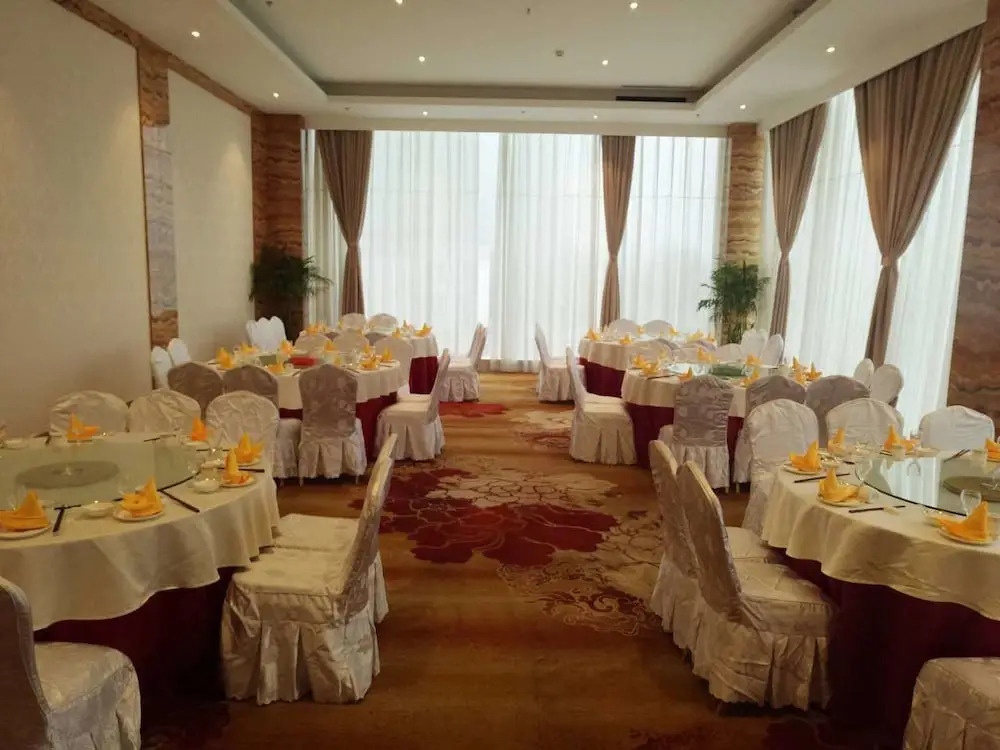 Luoyang Zhenghe Hotel