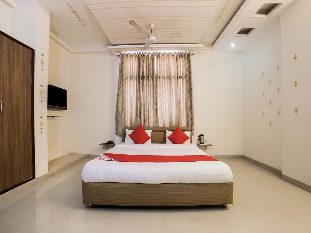 Oyo 37396 Q K Hotel