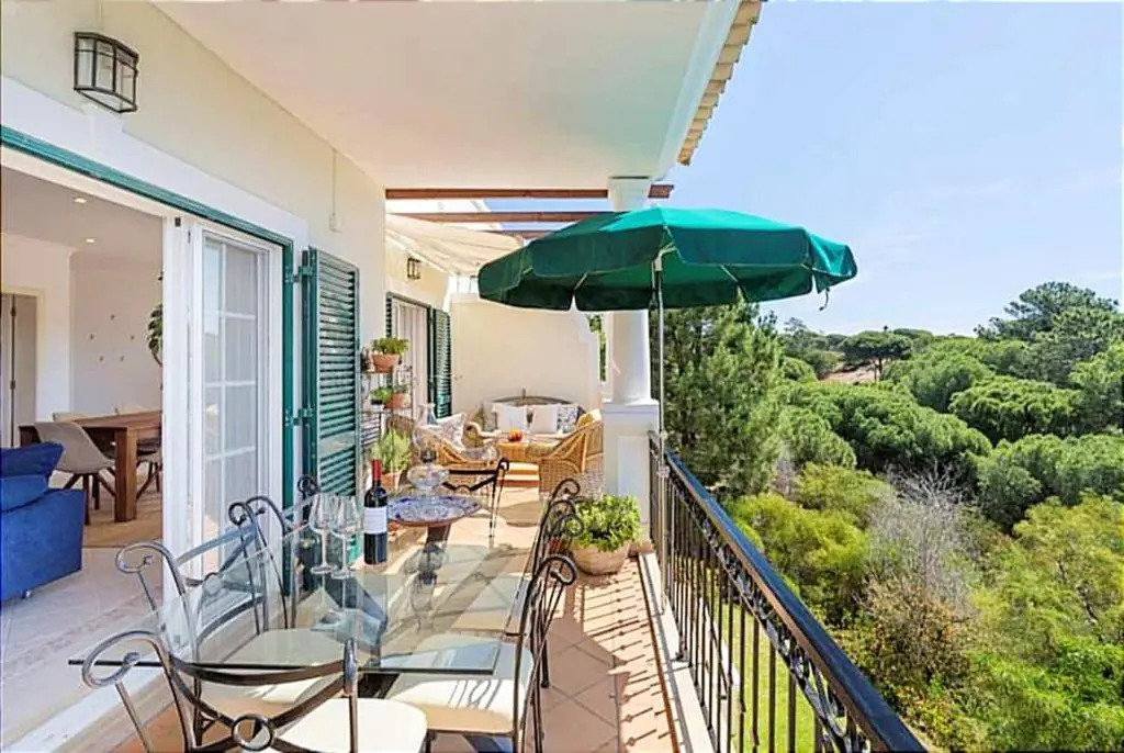 2 bedrooms appartement with furnished terrace and wifi at Almancil 1 km away from the beach