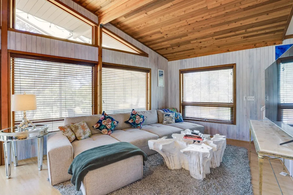 Scenic Siesta Key Home ~ 1 Mi to Village & Beach