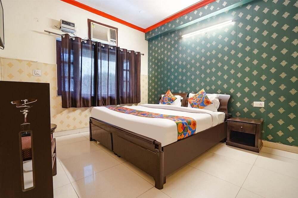 OYO 116 Hotel Raja Palace