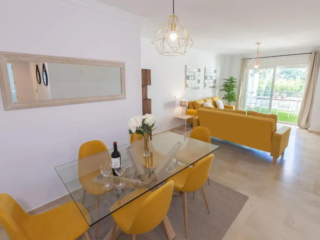 Contemporary central Apartment
