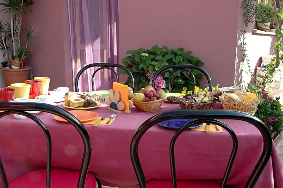 Liana Guest House