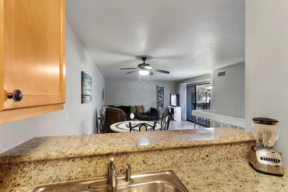 Campus Walk Condo 2 BR by Casago