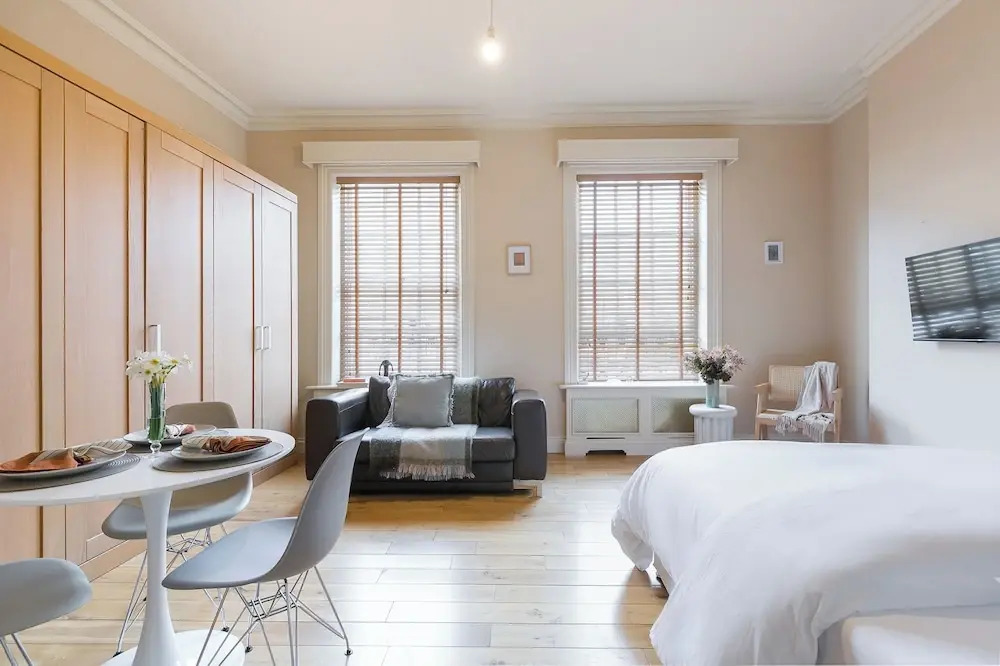 Charming London City Apartment