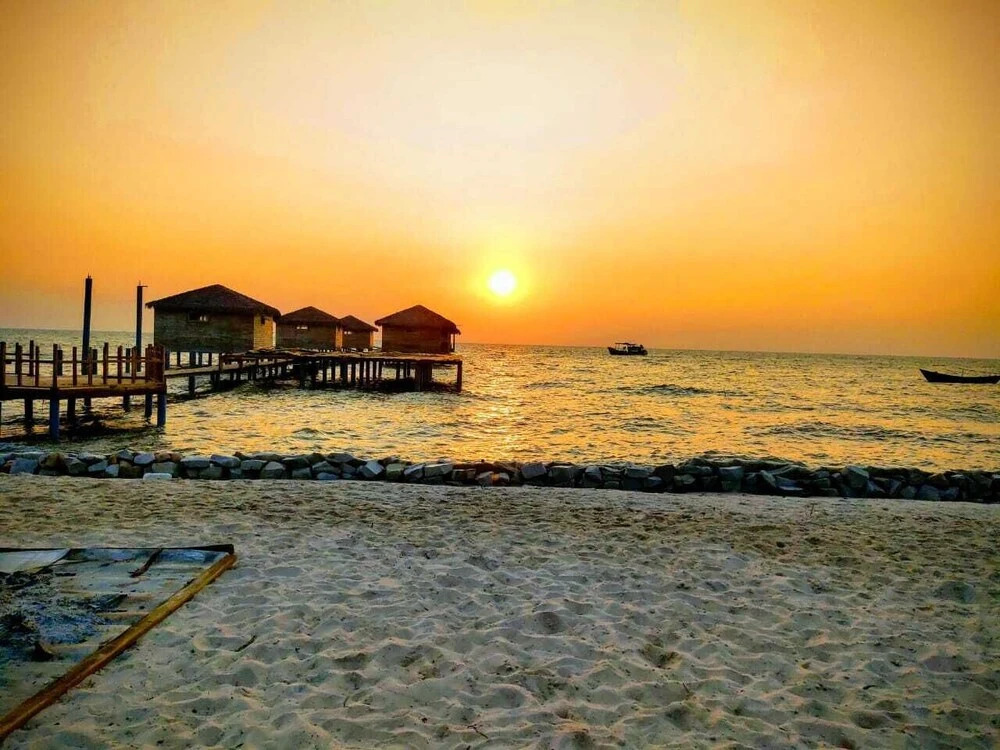Naomi Resort