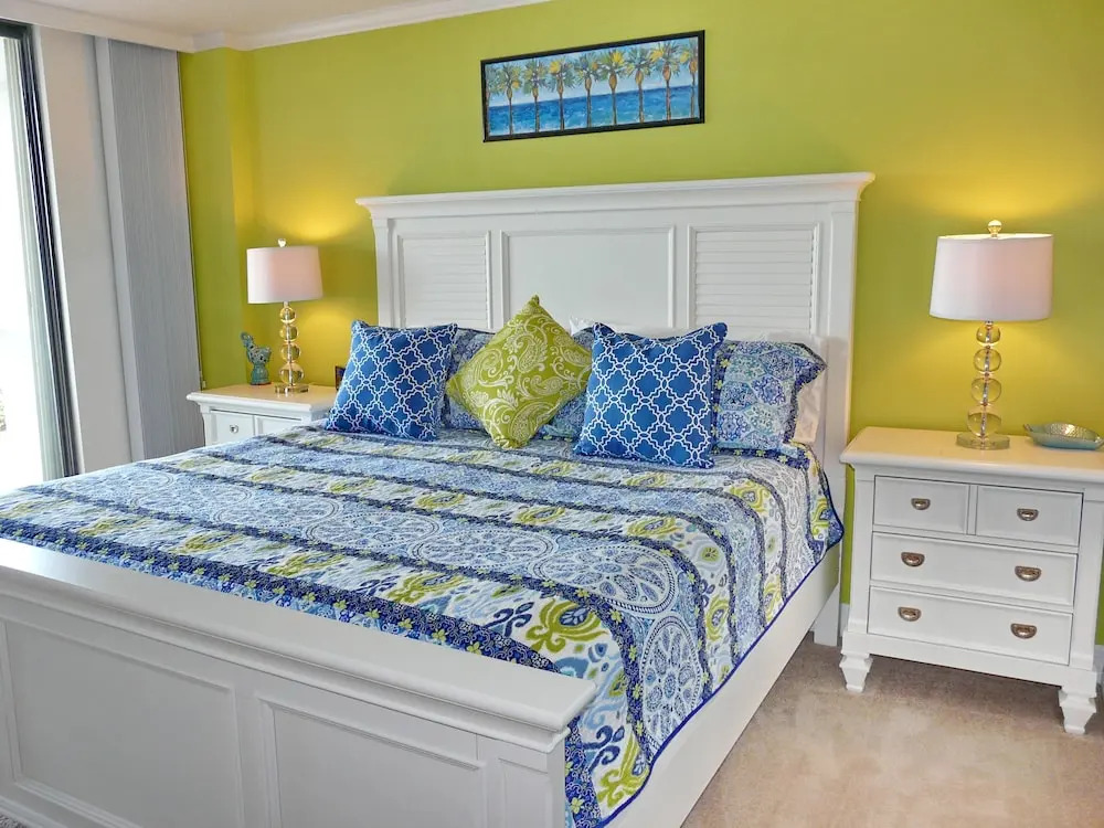 Beachfront Condo in Resort-style Community With Pool