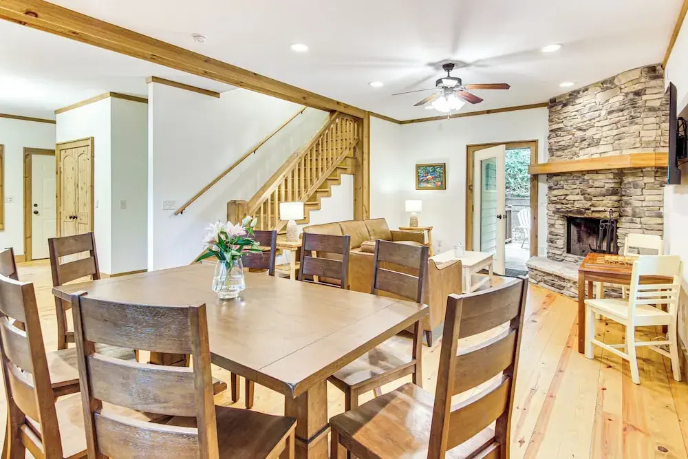 Cashiers Spring Cabin Near Waterfalls & Hiking
