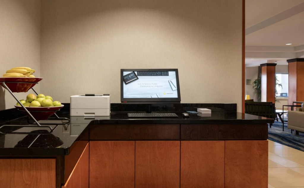 Fairfield Inn & Suites Redding