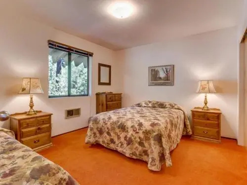 Donner Lake Cedar Lodge