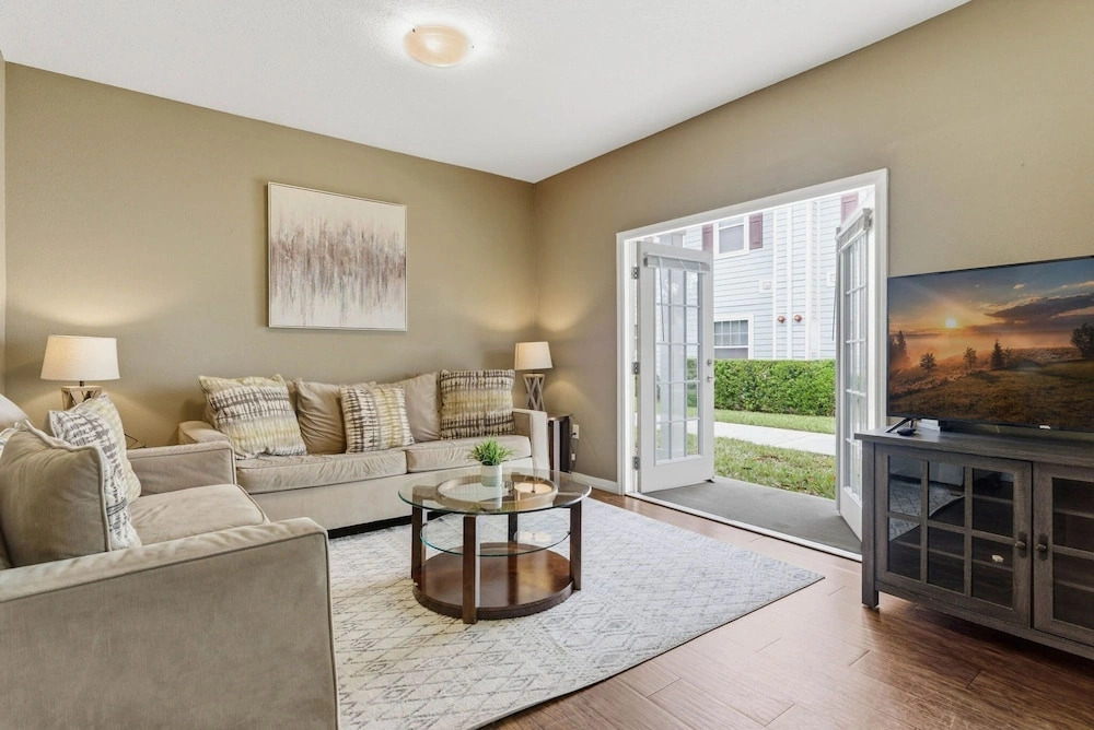Family 4BR Stay Near Orlando Parks