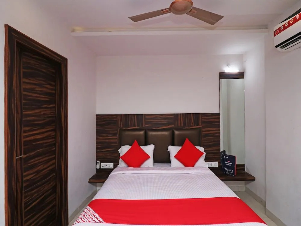 Oyo 19610 Hotel Nutan Krishna