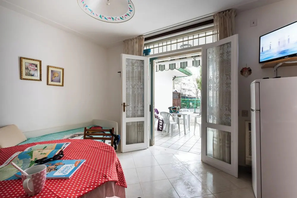 Luminous Apartment With Garden