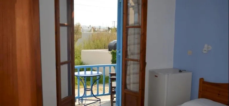Summer Inn Parikia