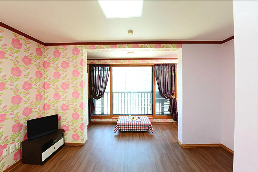Gapyeong Yongchu View Sound Pension