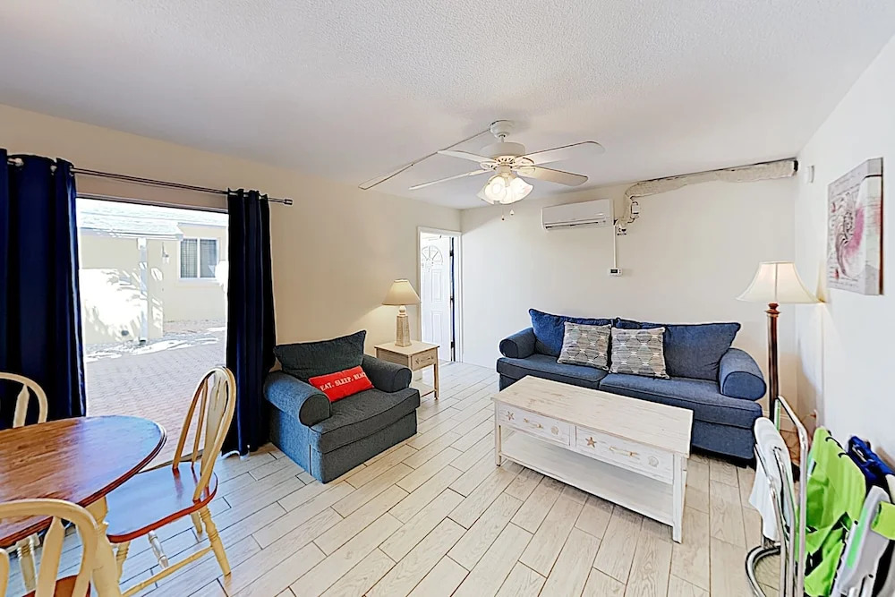 New Listing! Peaceful On Siesta Key Beach 1 Bedroom Apts