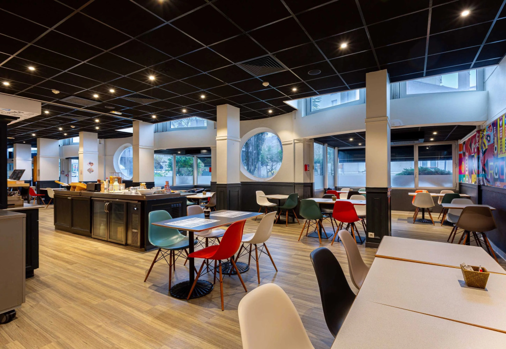 B&B HOTEL Orléans Centre Foch