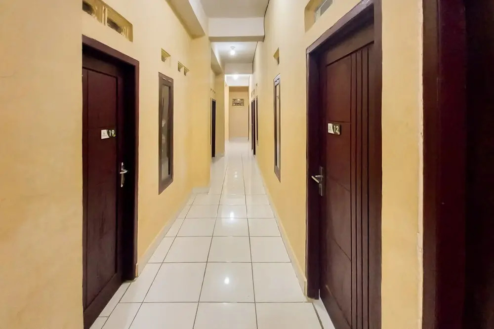 RedDoorz Syariah at Penginapan Kita Sungai Penuh