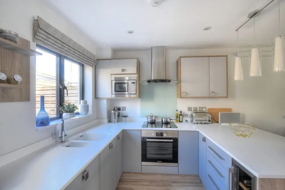 3 Grove Mews
