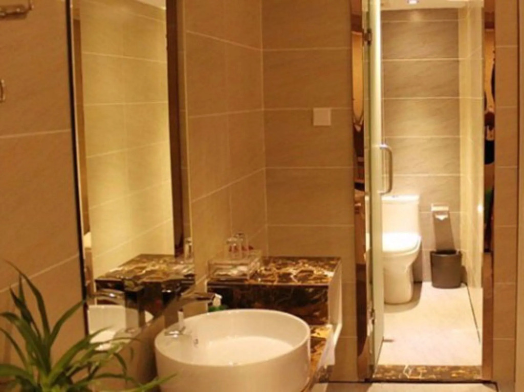 Lingshang Hotel