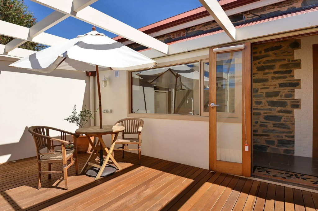 Trafalgar Premium Vintage Suites