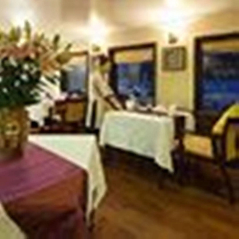 Heritage Line Violet Cruise - Halong Bay & Lan Ha Bay