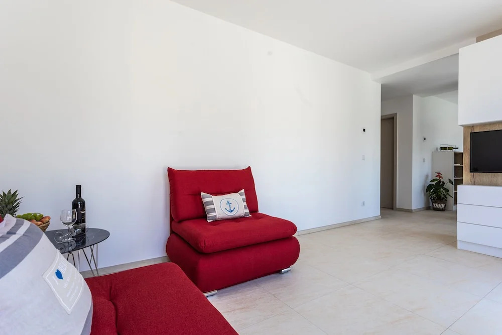 VSG Resort - 200m from Beach, Pool, Sauna & Jacuzzi