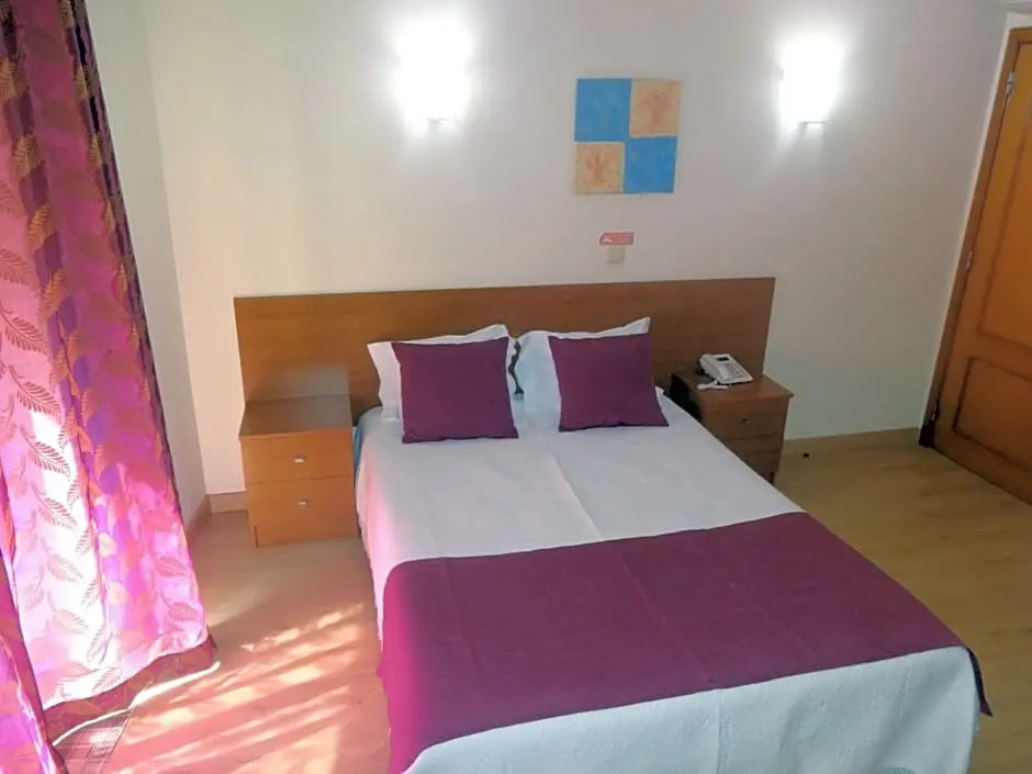 Hotel Bonjardim
