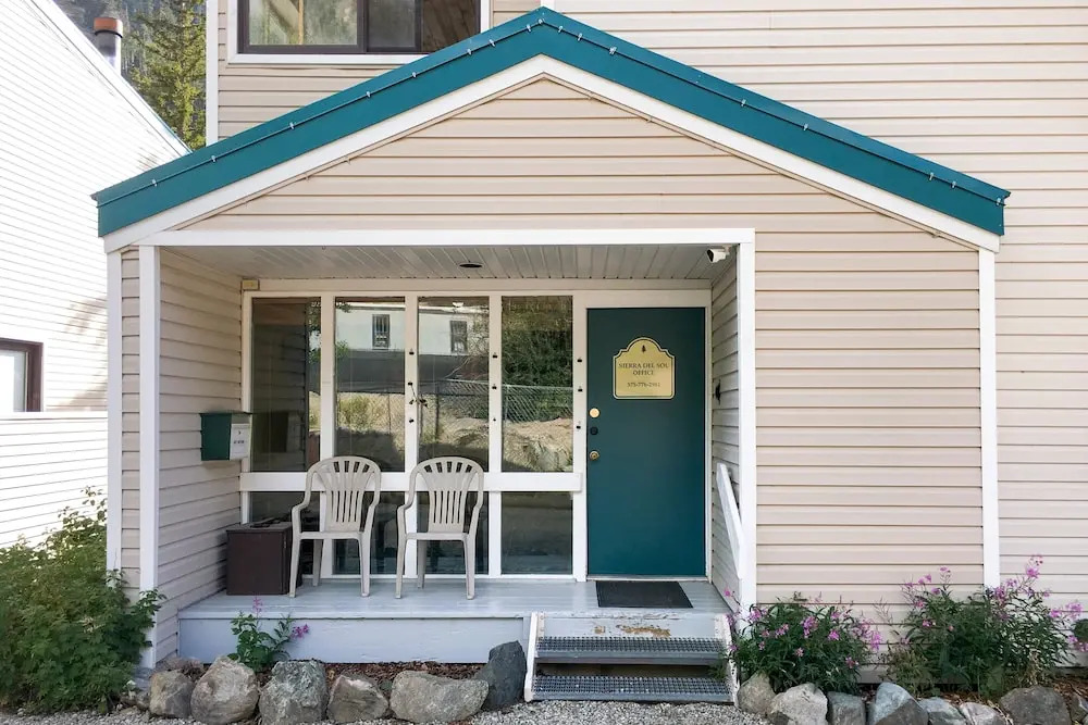 13tr18vy 2 Bedroom Condo